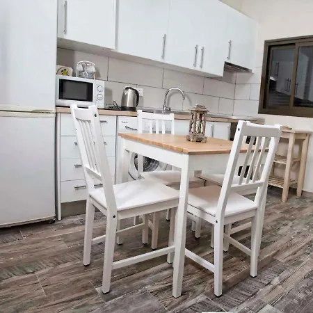El Charco, La Jaca Apartmán